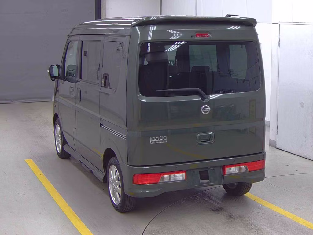 NISSAN NV100 CLIPPER
