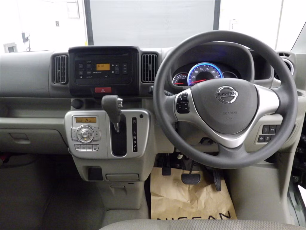 NISSAN NV100 CLIPPER