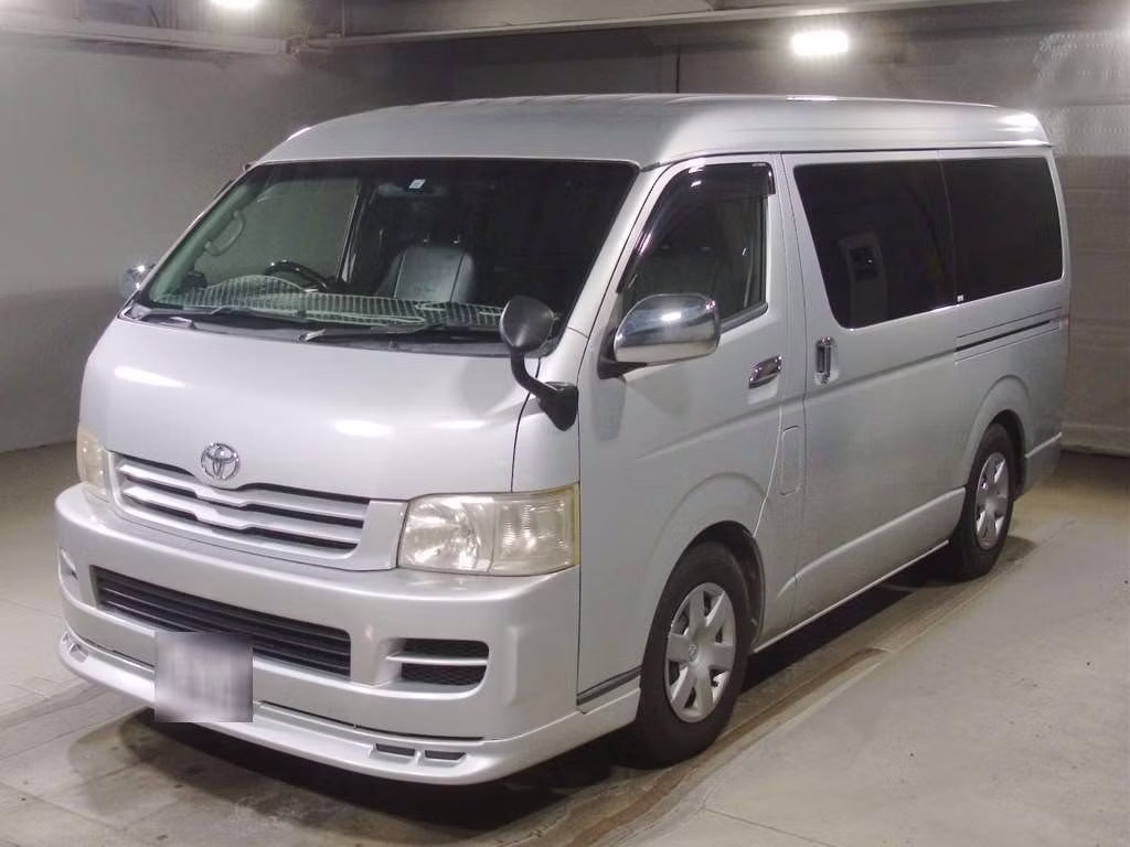 TOYOTA HIACE
