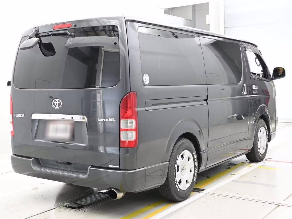 TOYOTA REGIUS ACE