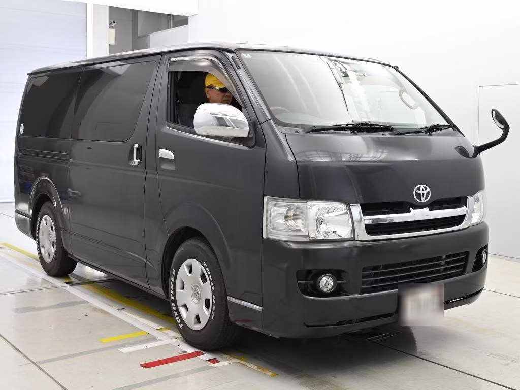 TOYOTA REGIUS ACE
