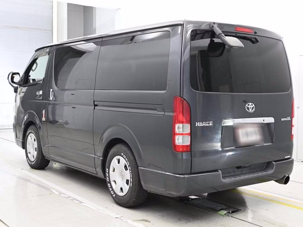 TOYOTA REGIUS ACE