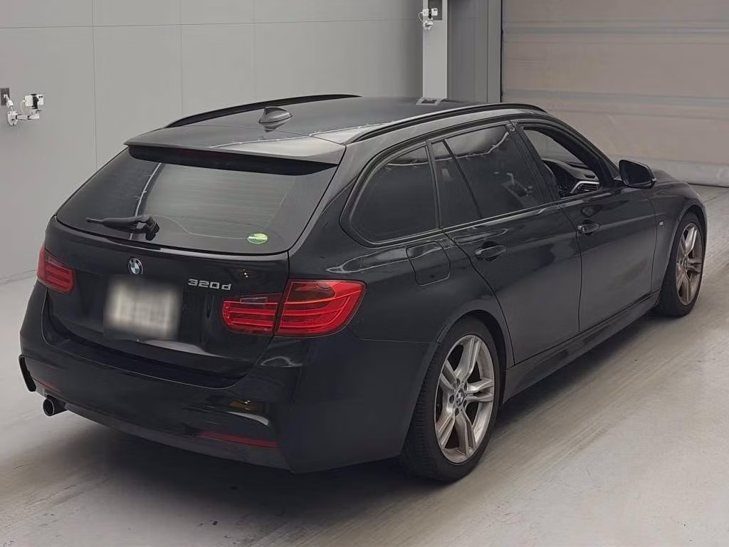 BMW 3-SERIES