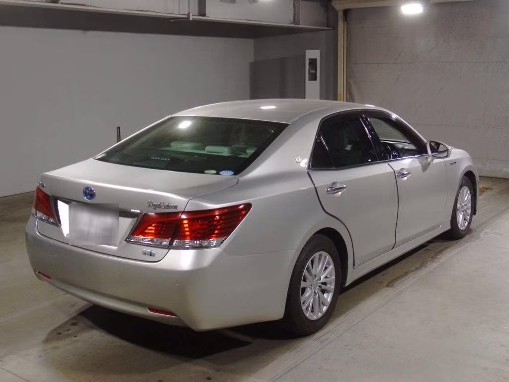 TOYOTA CROWN