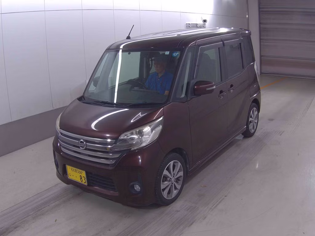 NISSAN DAYZ ROOX