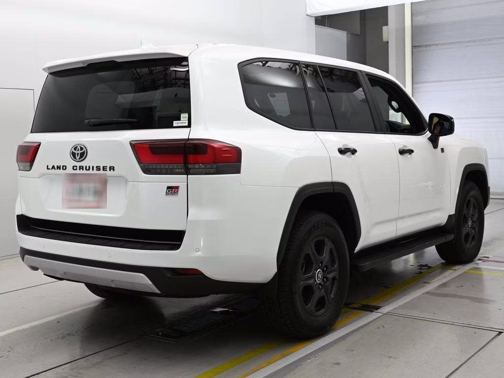 TOYOTA LAND CRUISER