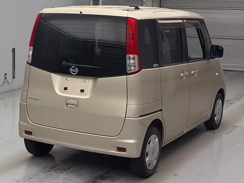 NISSAN ROOX