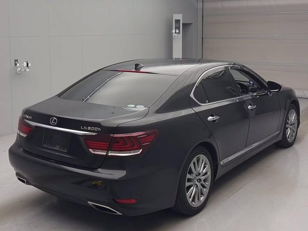 LEXUS LS600H