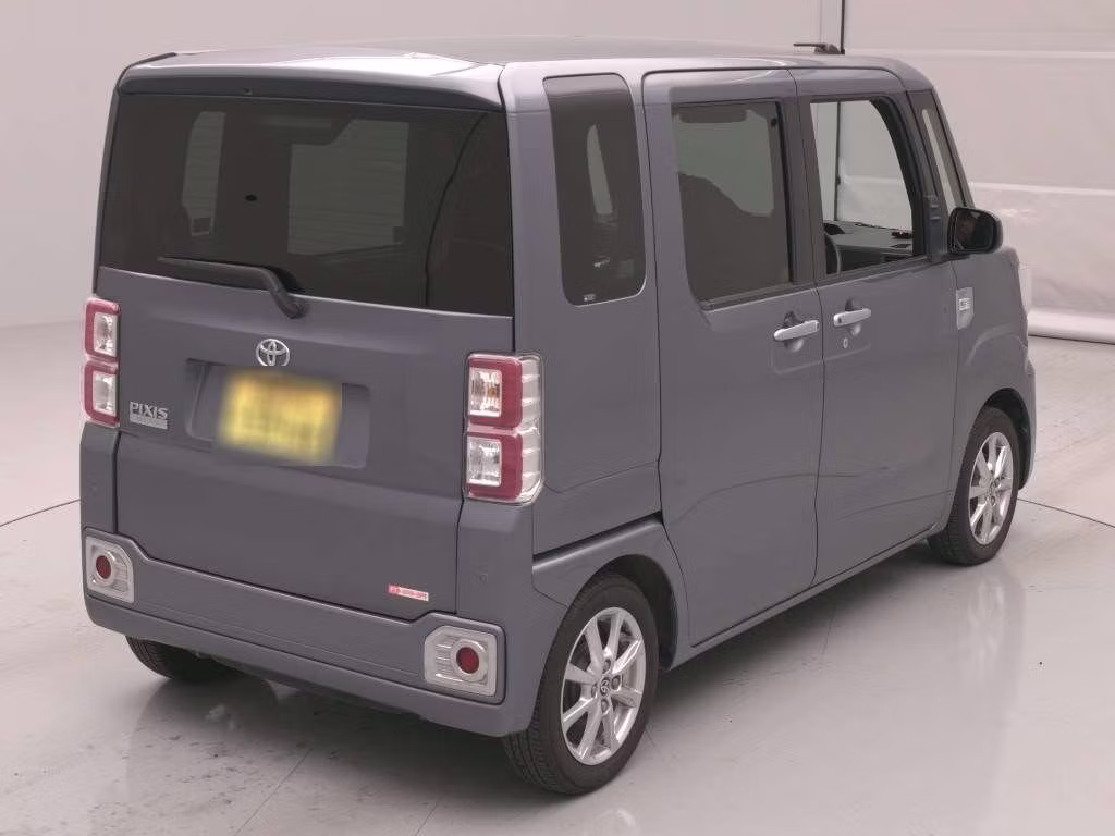 TOYOTA PIXIS MEGA