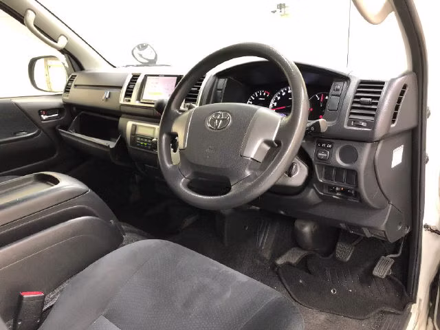 TOYOTA REGIUS ACE