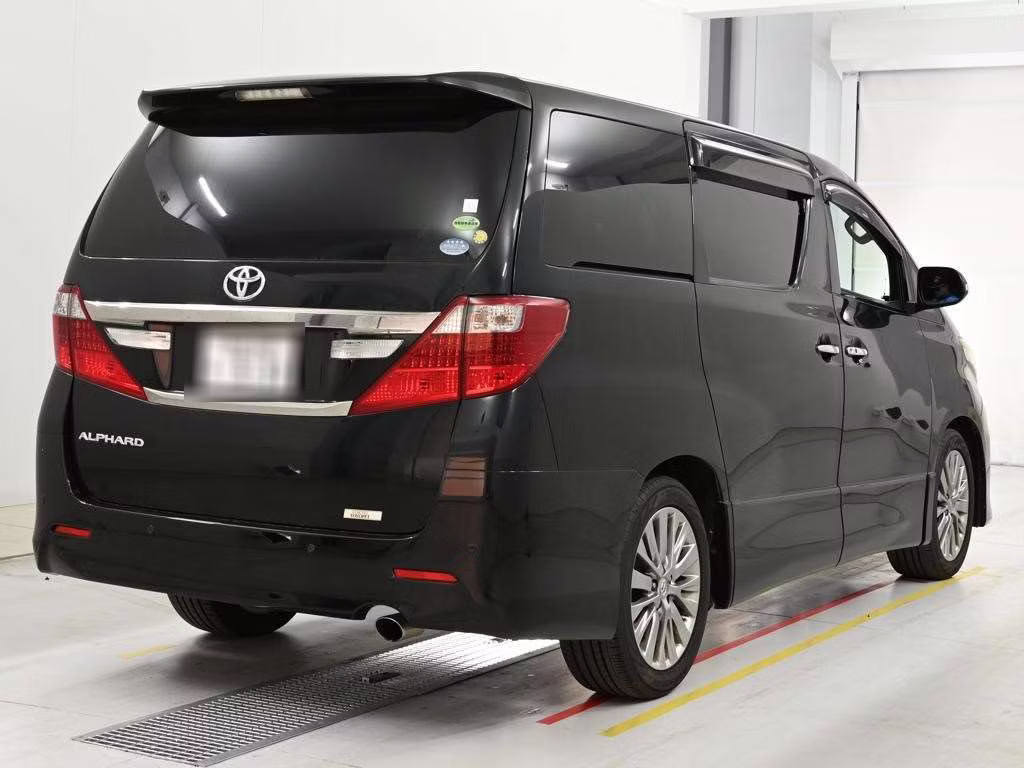 TOYOTA ALPHARD