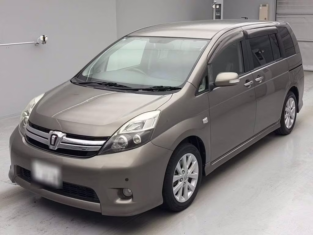 TOYOTA ISIS