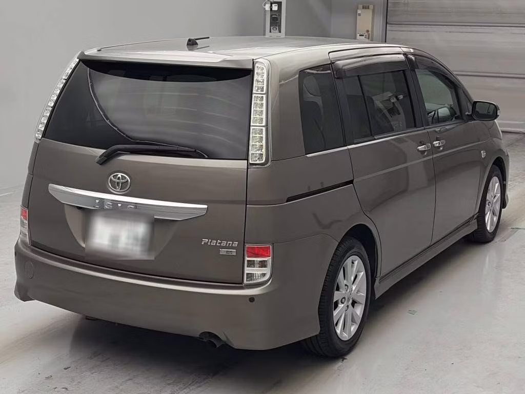 TOYOTA ISIS