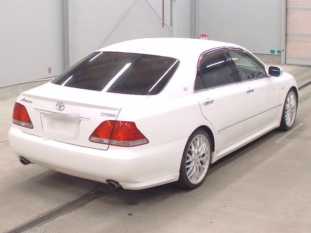 TOYOTA CROWN