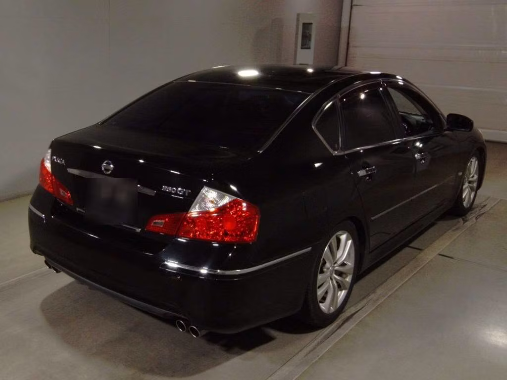 NISSAN FUGA