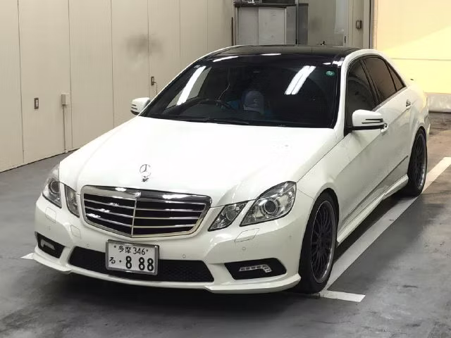 MERCEDES-BENZ E-CLASS