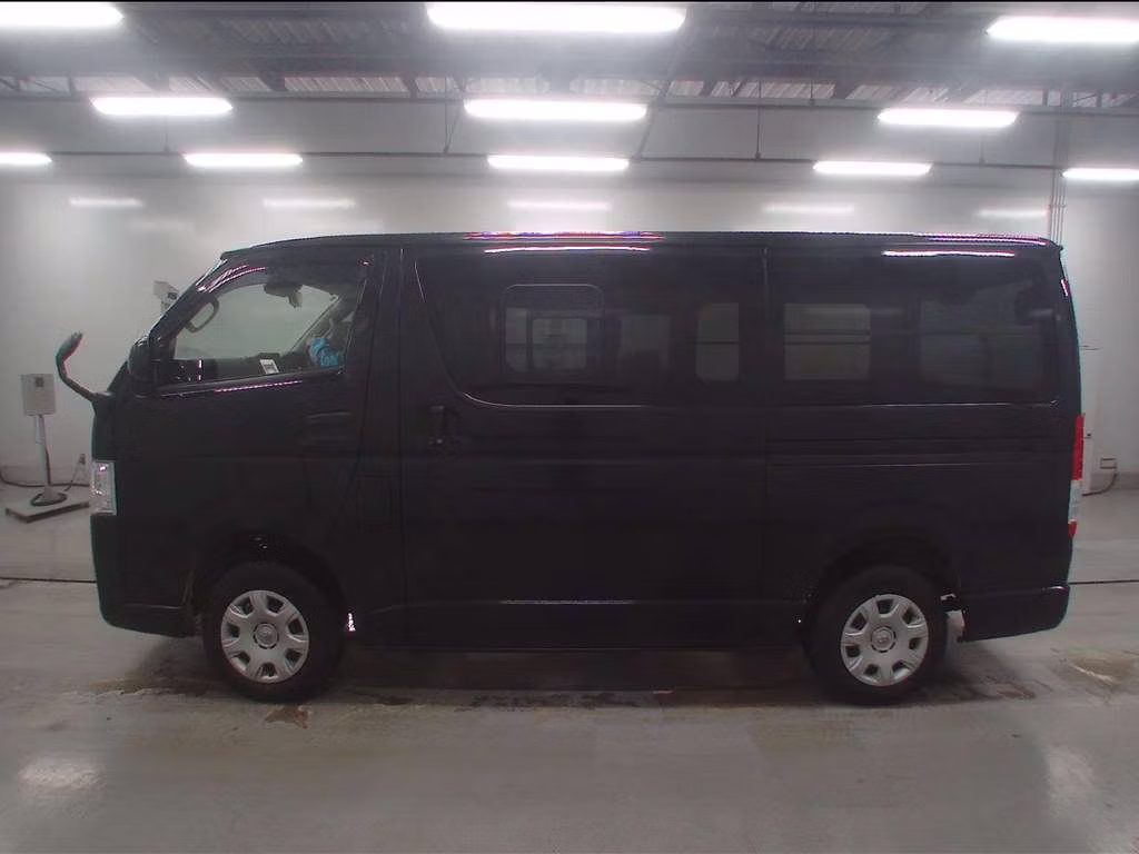 TOYOTA REGIUS ACE