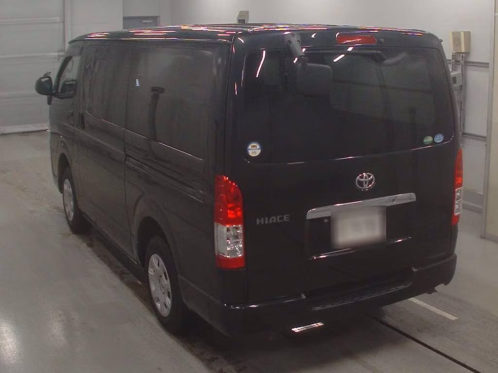 TOYOTA REGIUS ACE