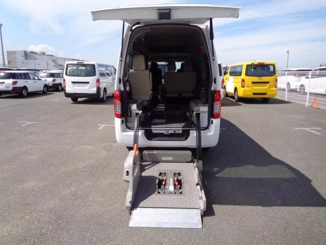 NISSAN NV350 CARAVAN