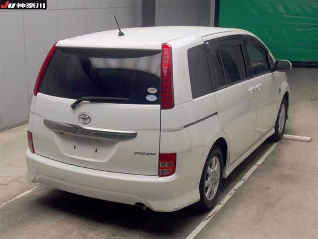 TOYOTA ISIS