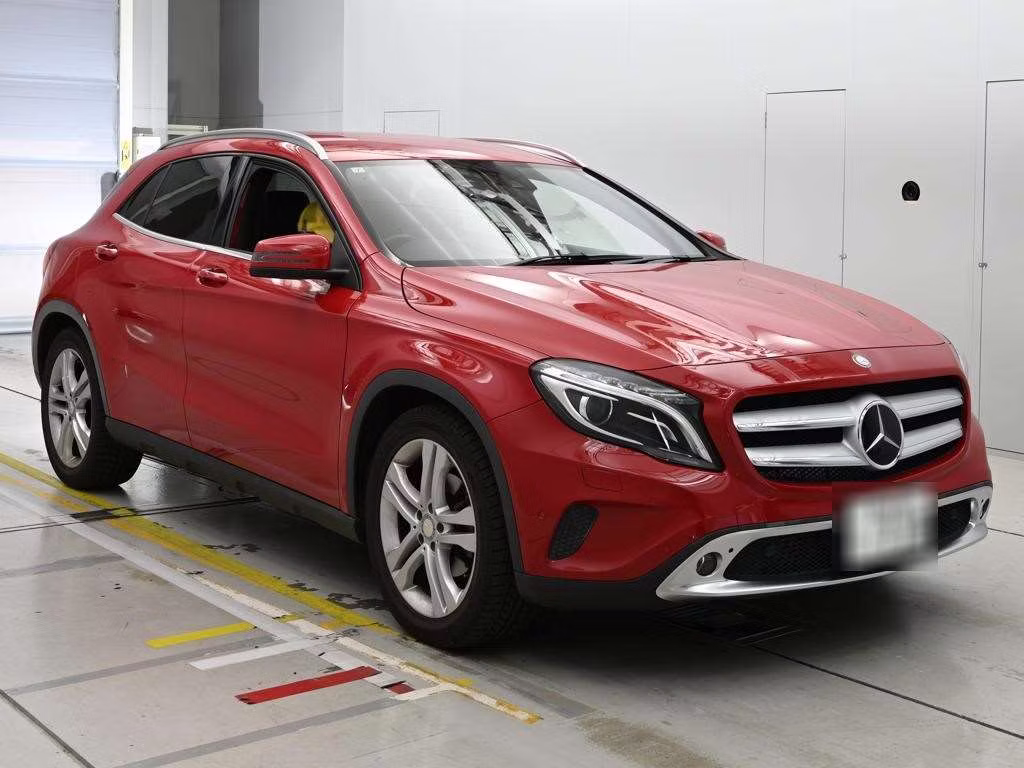MERCEDES-BENZ GLA-CLASS