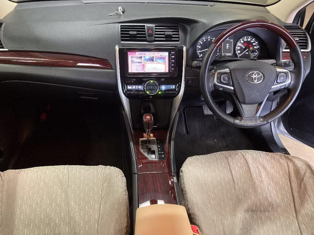 TOYOTA PREMIO