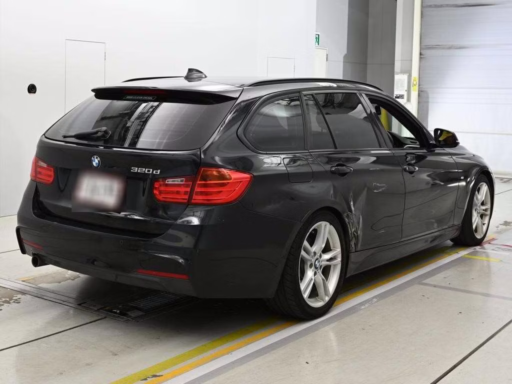BMW 3-SERIES