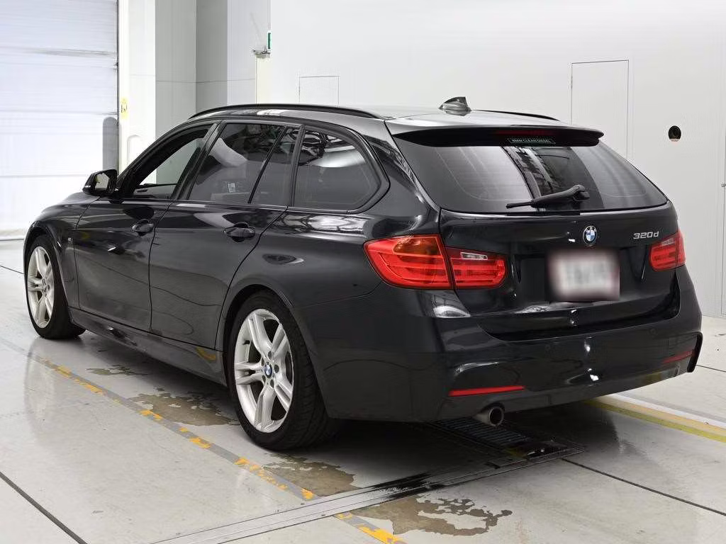 BMW 3-SERIES