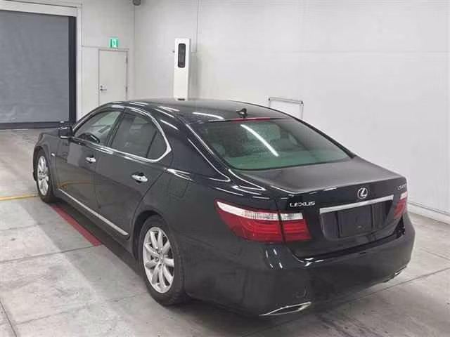 LEXUS LS460