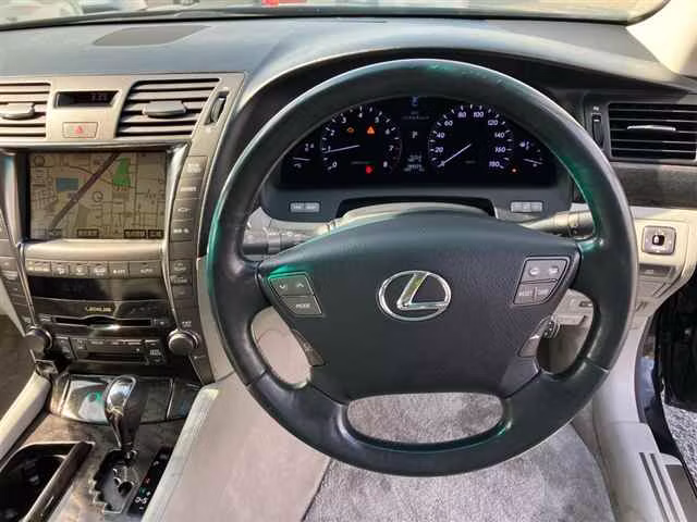LEXUS LS460