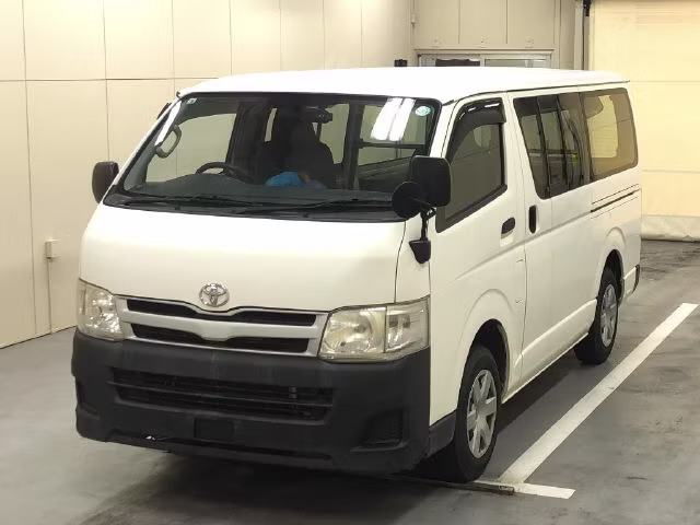 TOYOTA REGIUS ACE