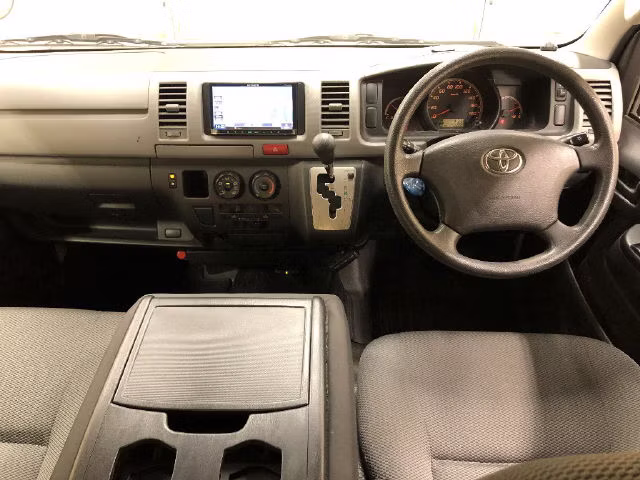 TOYOTA REGIUS ACE