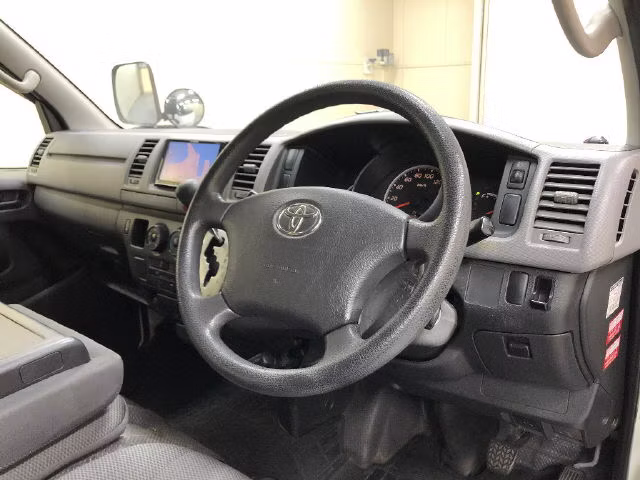 TOYOTA REGIUS ACE