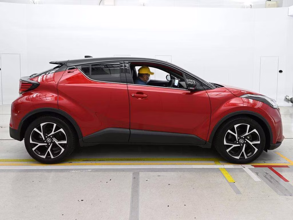 TOYOTA C-HR