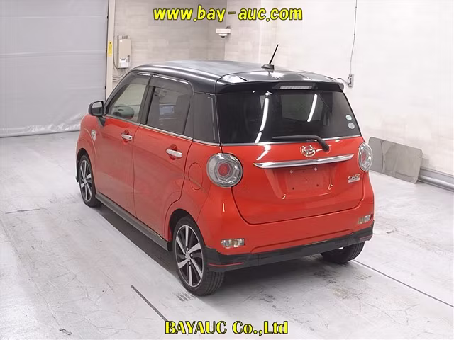 DAIHATSU CAST