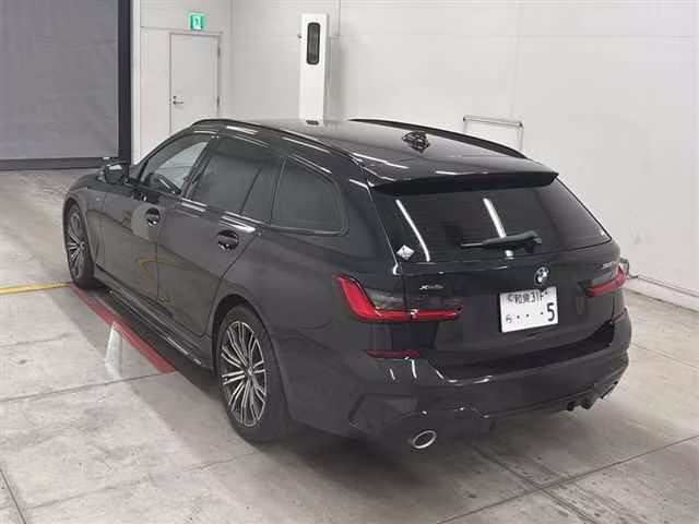 BMW 3-SERIES