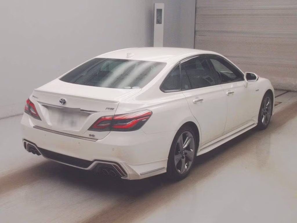 TOYOTA CROWN
