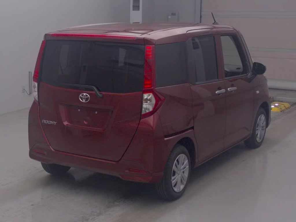 TOYOTA ROOMY