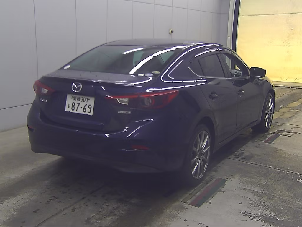 MAZDA AXELA