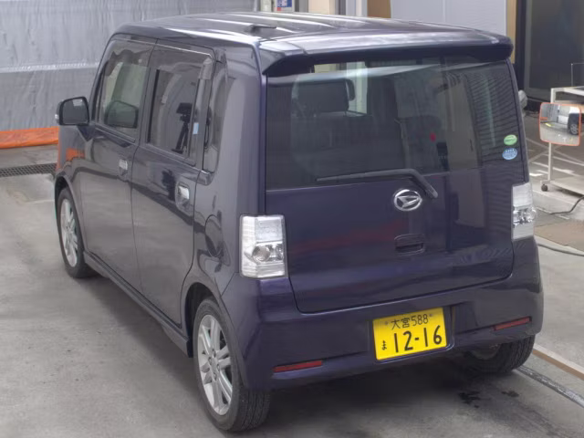 DAIHATSU MOVE CONTE