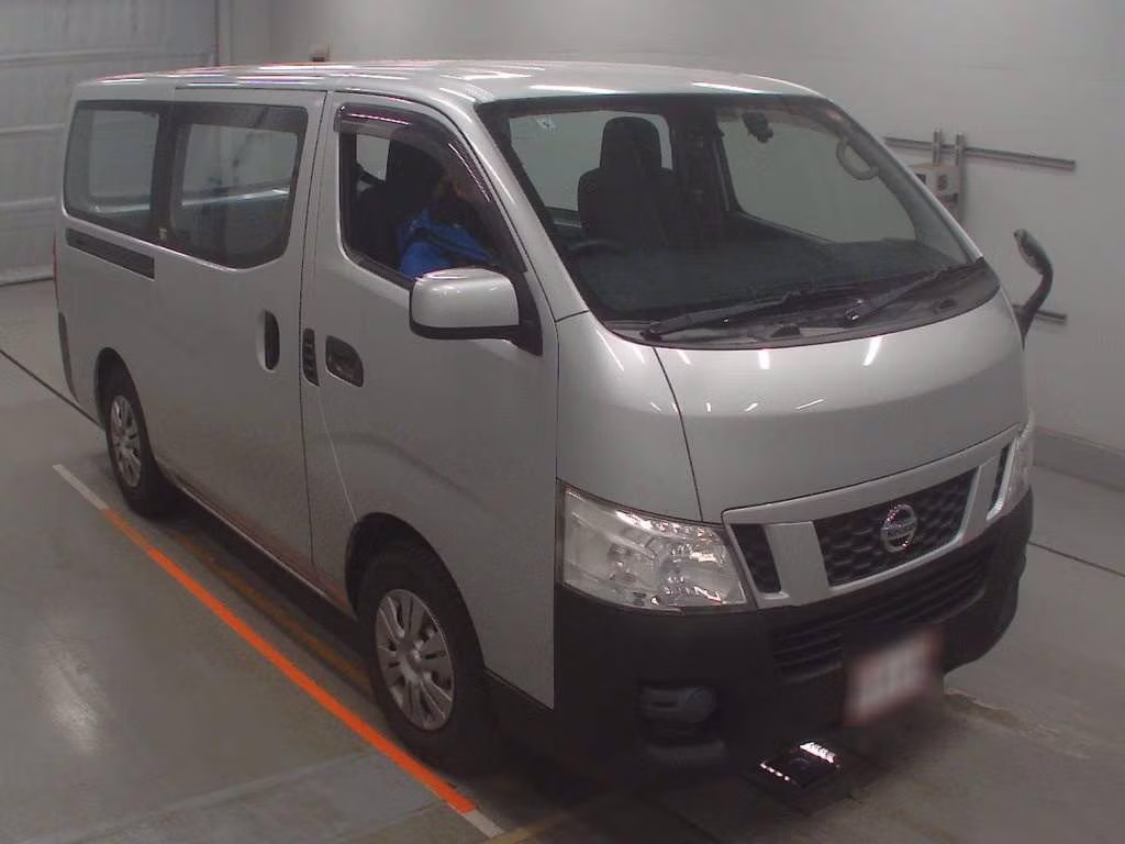 NISSAN NV350 CARAVAN