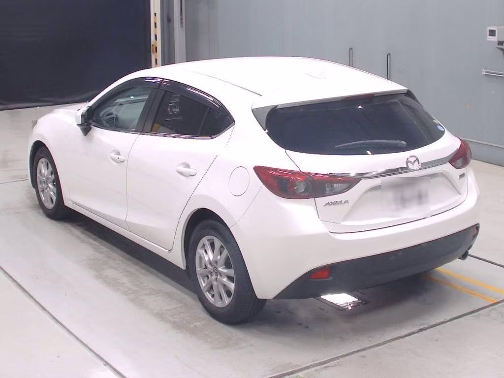 MAZDA AXELA