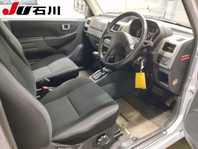 MITSUBISHI PAJERO MINI