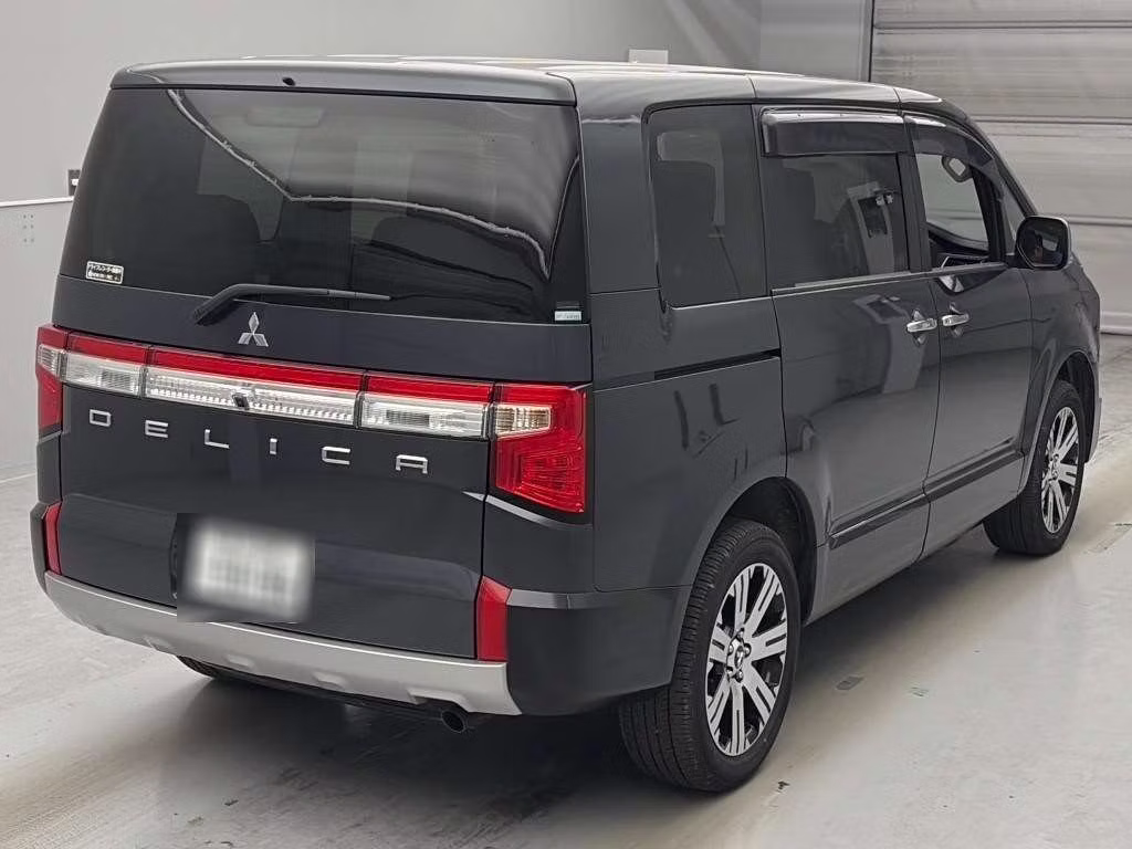 MITSUBISHI DELICA D:5