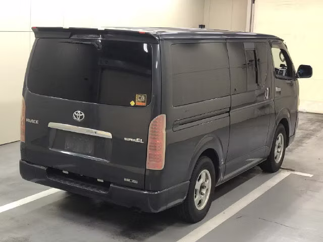TOYOTA REGIUS ACE