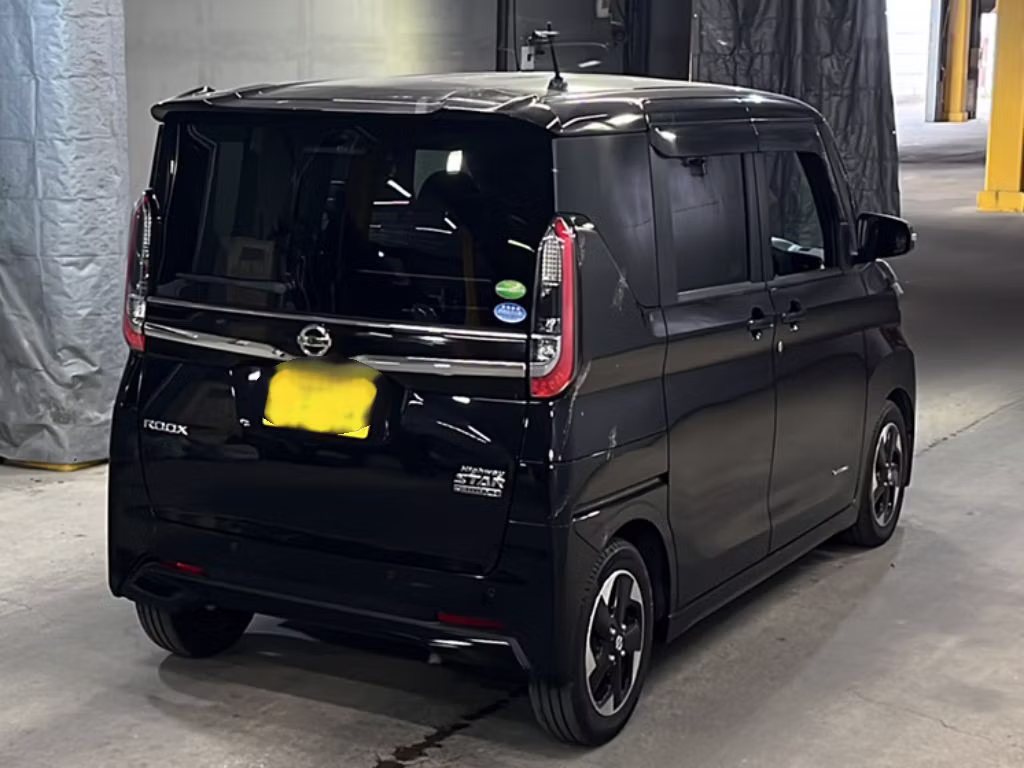 NISSAN ROOX