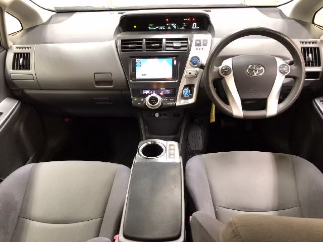 TOYOTA PRIUS ALPHA