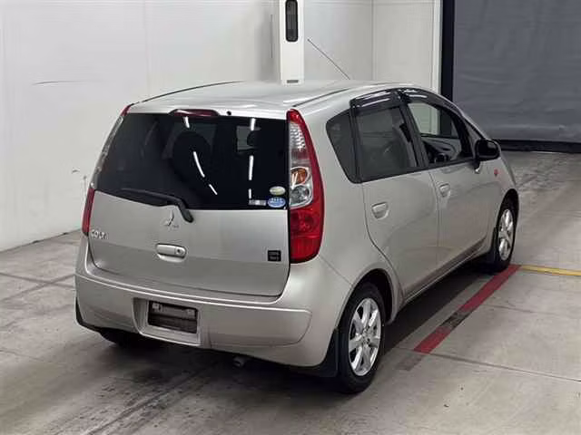 MITSUBISHI COLT