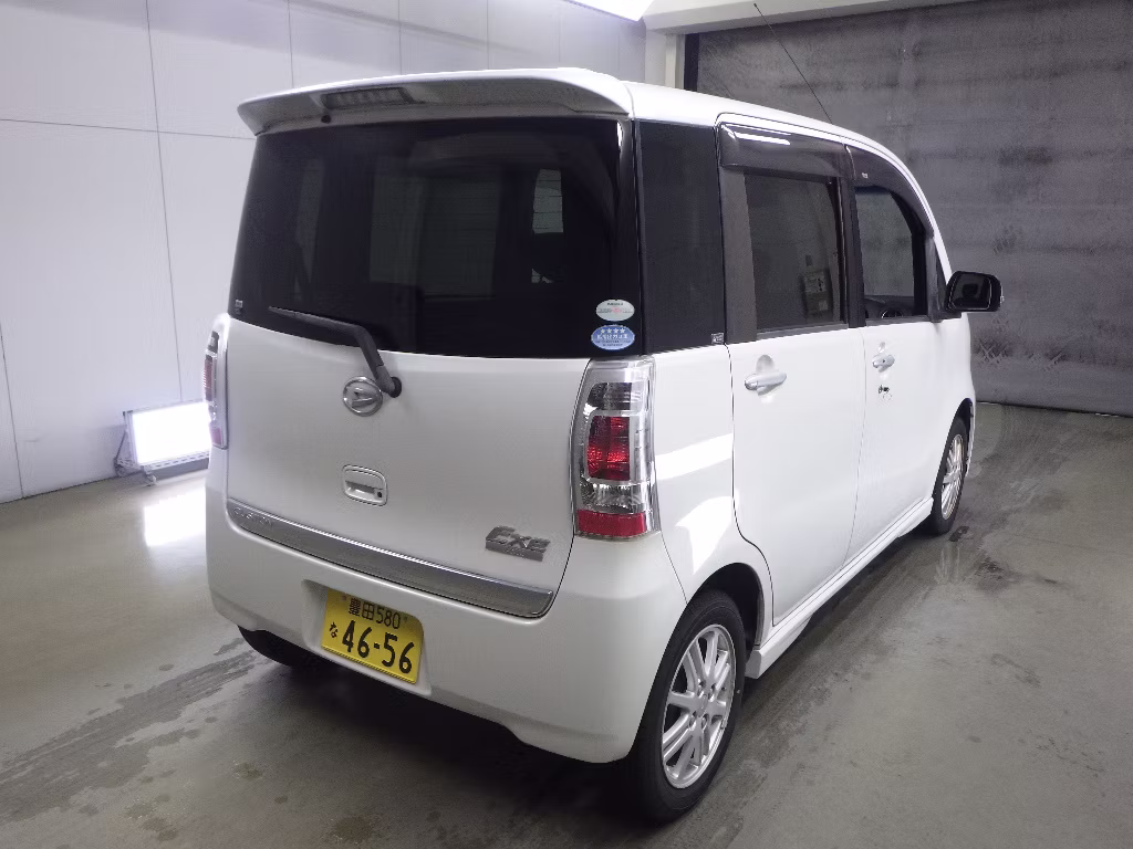 DAIHATSU TANTO EXE