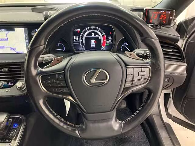 LEXUS LS500